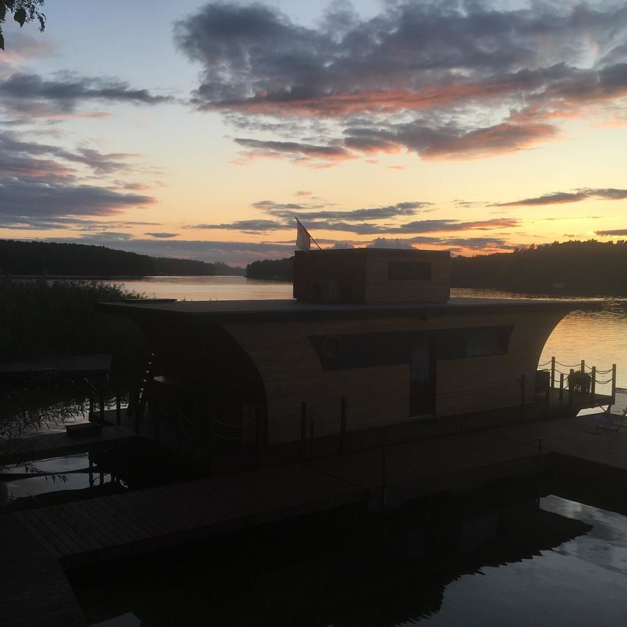 Ботели Houseboat Ślesin Слесин-15