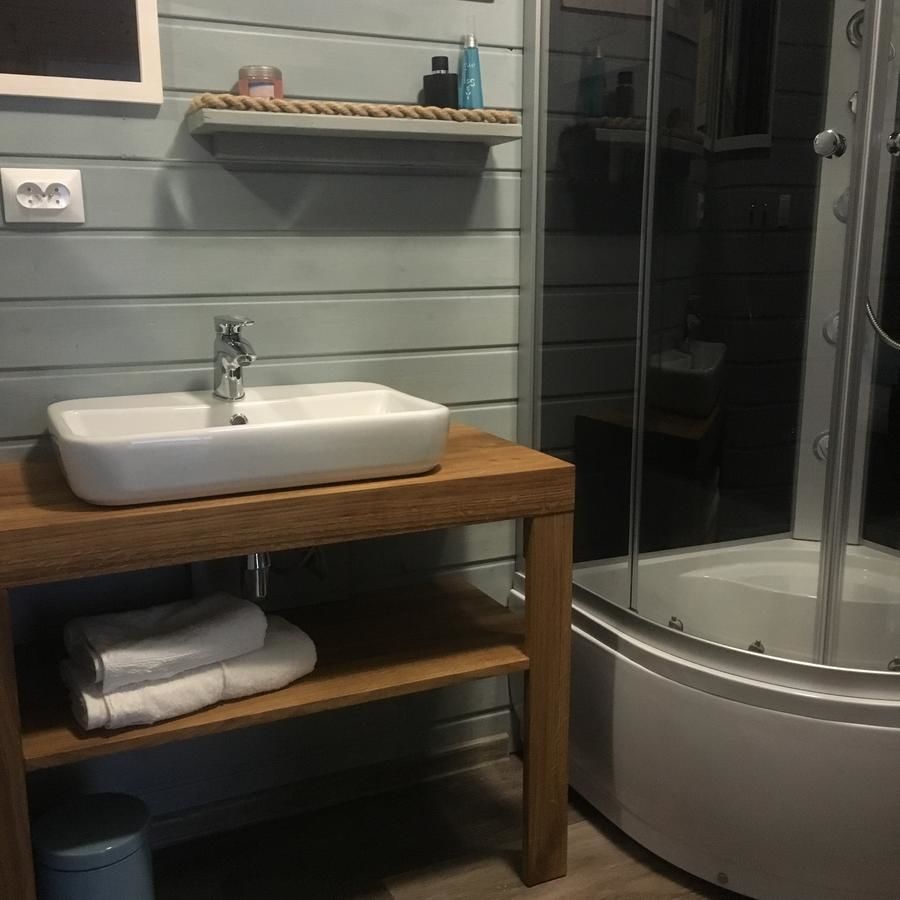 Ботели Houseboat Ślesin Слесин-23