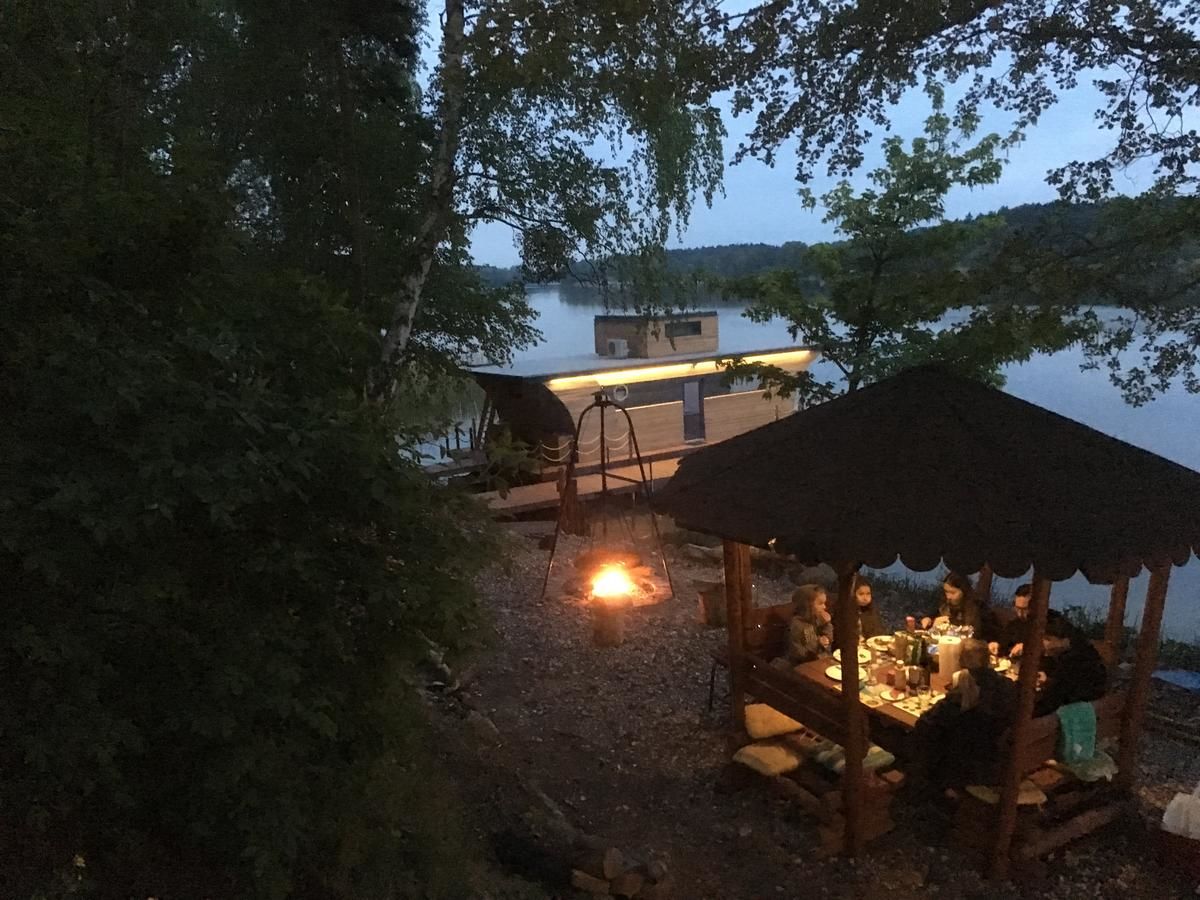 Ботели Houseboat Ślesin Слесин-7