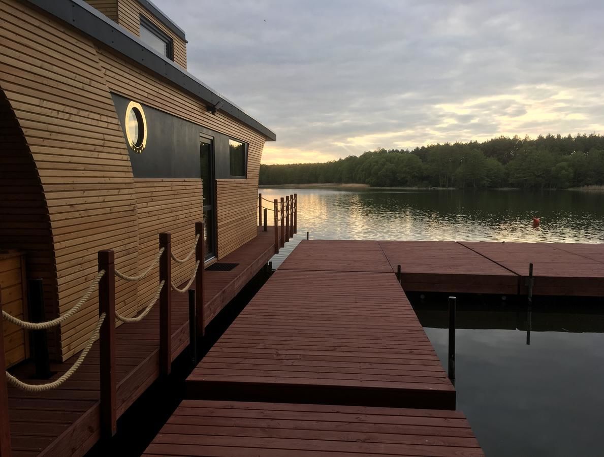 Ботели Houseboat Ślesin Слесин-10