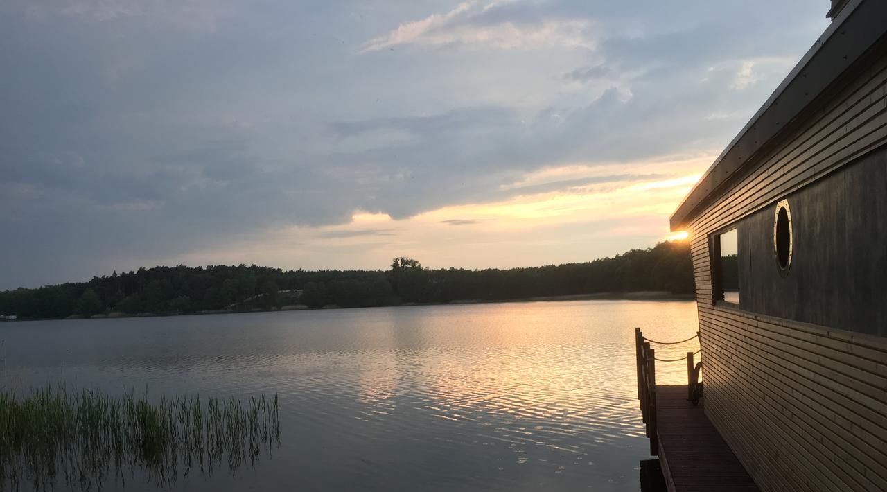 Ботели Houseboat Ślesin Слесин-12