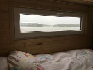 Ботели Houseboat Ślesin Слесин Шале с 3 спальнями-3